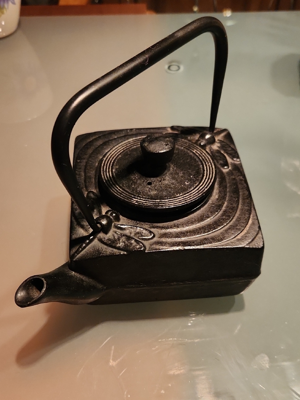 KAFUH Tetsubin Japanese Dragonfly Embelished  Cast Iron Tea Kettle NEW W/TAGS